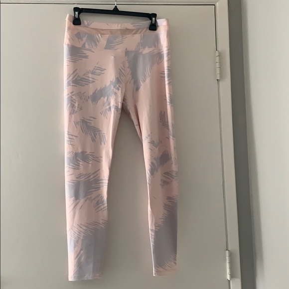 HP!! NWOT Fabletics high waisted powerhold calypso - Picture 6 of 8